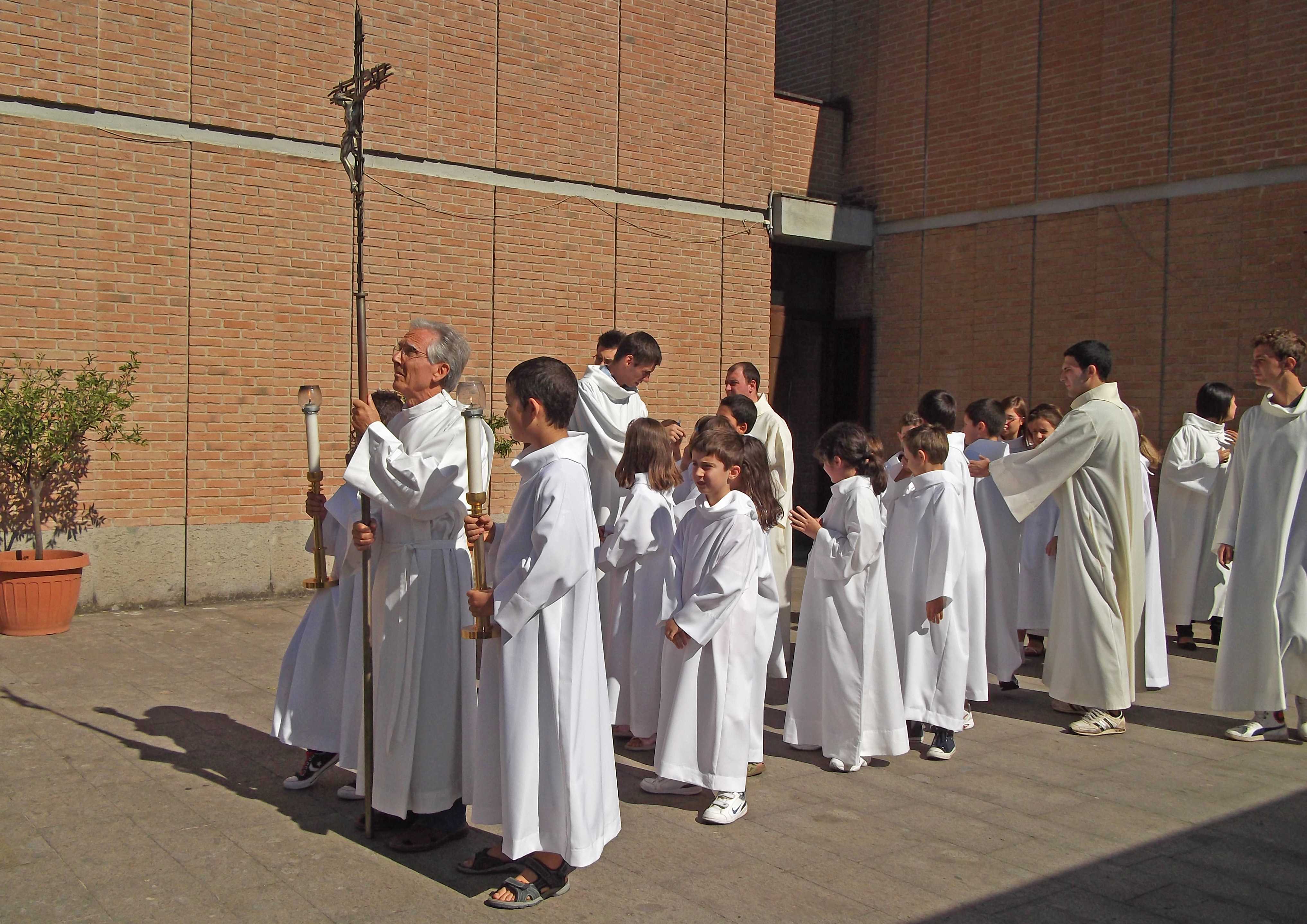 26 ottoble 2011 - 1° Messa celebrata da Don Simone